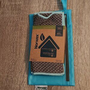 Norwex Eco-Friendly Napkin Kit, NWT